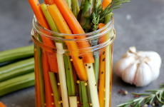 Garlic & Herb Pickled Veggie Sticks
