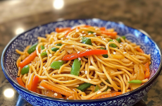 Easy Homemade Lo Mein
